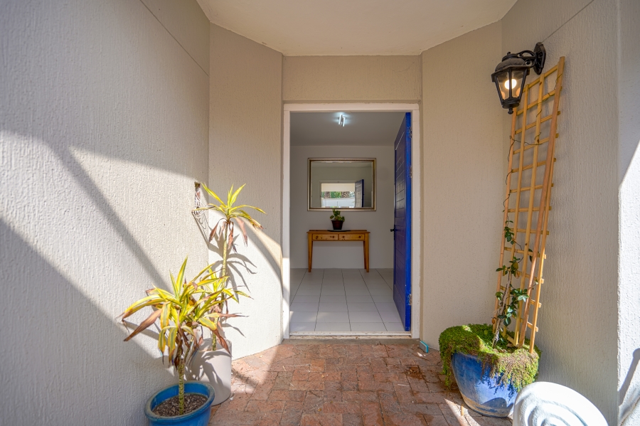 Commercial Property for Sale in Van Riebeeckstrand Western Cape